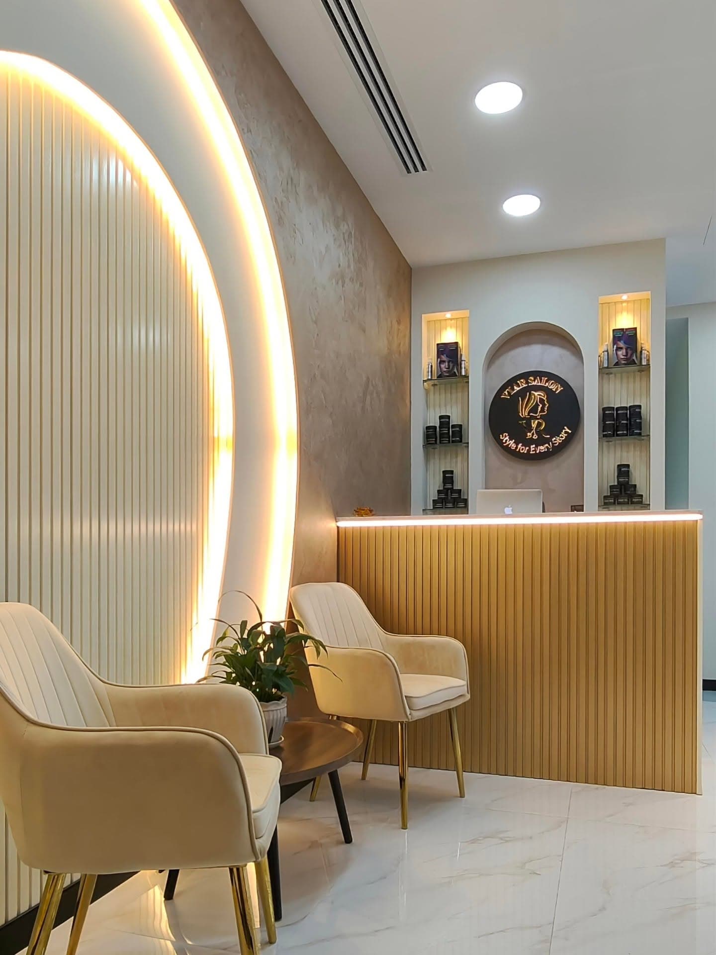 Reception desk at VR Unisex Salon